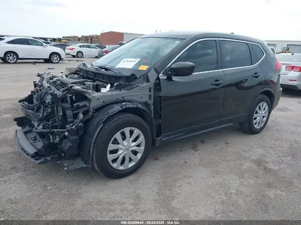 JN8AT2MT6HW387940 2017 NISSAN ROGUE - Image 2