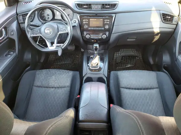 JN8AT2MT6HW388571 2017 NISSAN ROGUE - Image 8