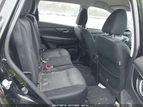 JN8AT2MT6HW389641 2017 NISSAN ROGUE - Image 8