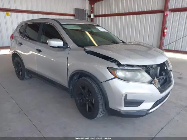 JN8AT2MT6HW390675 2017 NISSAN ROGUE - Image 1