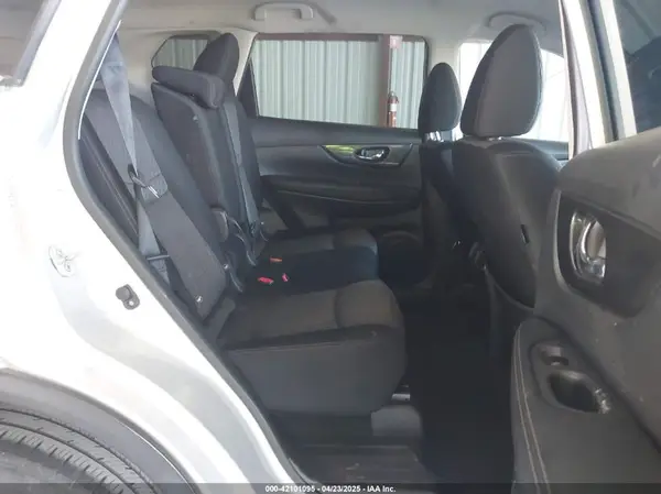 JN8AT2MT6HW390675 2017 NISSAN ROGUE - Image 8