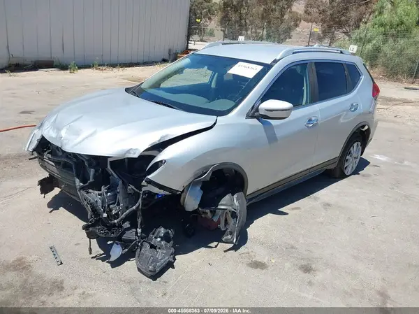 JN8AT2MT6HW393057 2017 NISSAN ROGUE - Image 2