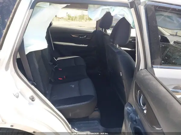 JN8AT2MT6HW393057 2017 NISSAN ROGUE - Image 8
