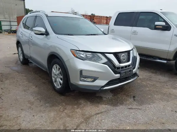 JN8AT2MT6HW398792 2017 NISSAN ROGUE - Image 1