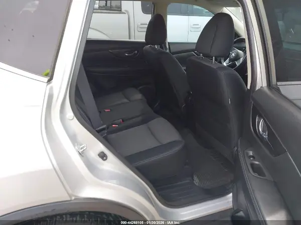 JN8AT2MT6HW398792 2017 NISSAN ROGUE - Image 8