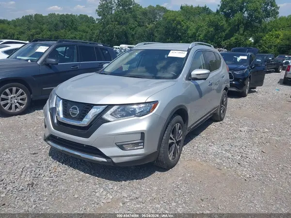 JN8AT2MT6HW399764 2017 NISSAN ROGUE - Image 2