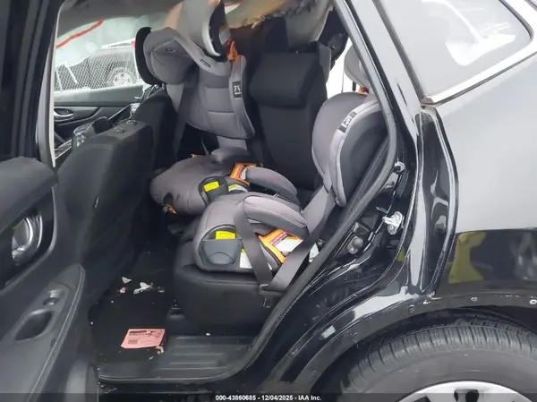 JN8AT2MT6HW401710 2017 NISSAN ROGUE - Image 8