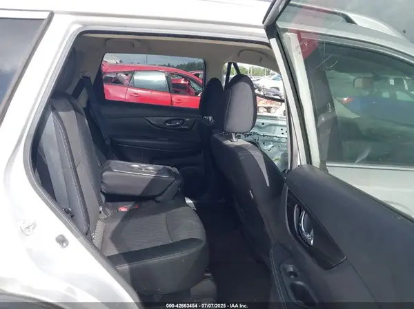 JN8AT2MT6HW402260 2017 NISSAN ROGUE - Image 8