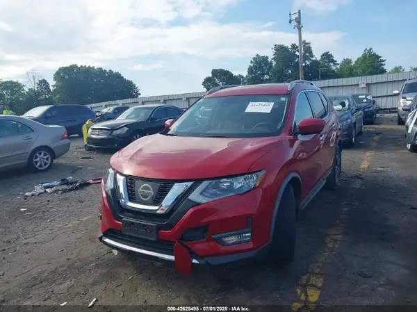 JN8AT2MT6HW402291 2017 NISSAN ROGUE - Image 2