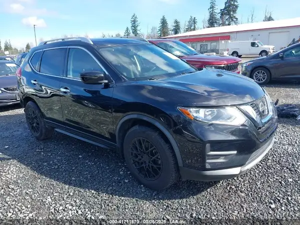 JN8AT2MT6HW402601 2017 NISSAN ROGUE - Image 1