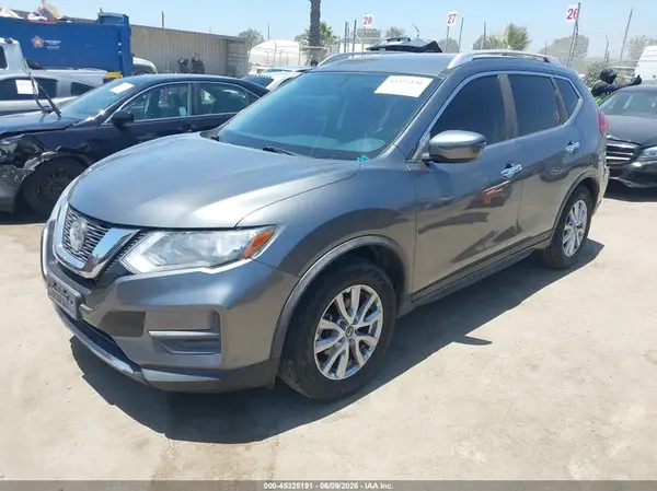 JN8AT2MT6JW450542 2018 NISSAN ROGUE - Image 2
