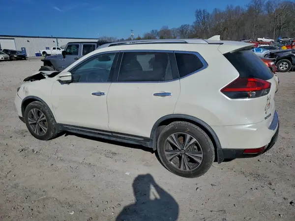 JN8AT2MT6JW453246 2018 NISSAN ROGUE - Image 2