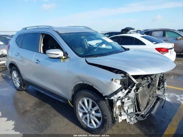 JN8AT2MT6JW455319 2018 NISSAN ROGUE - Image 1