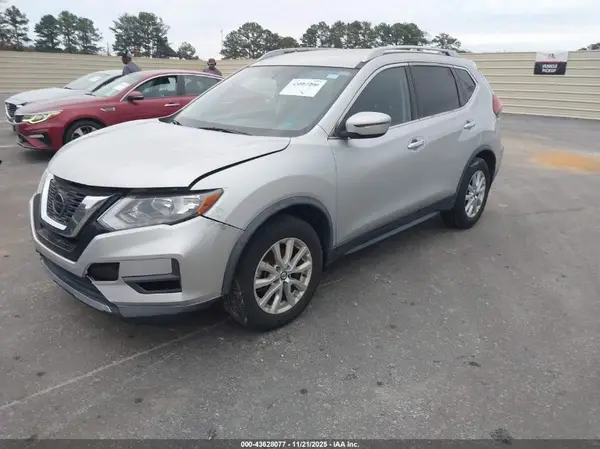JN8AT2MT6JW456891 2018 NISSAN ROGUE - Image 2