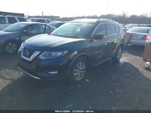 JN8AT2MT6JW457510 2018 NISSAN ROGUE - Image 2