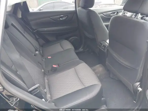 JN8AT2MT6JW457670 2018 NISSAN ROGUE - Image 8