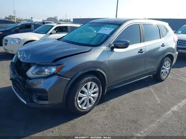 JN8AT2MT6JW460035 2018 NISSAN ROGUE - Image 2