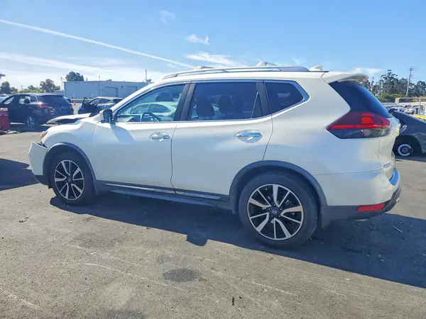 JN8AT2MT6JW460360 2018 NISSAN ROGUE - Image 2