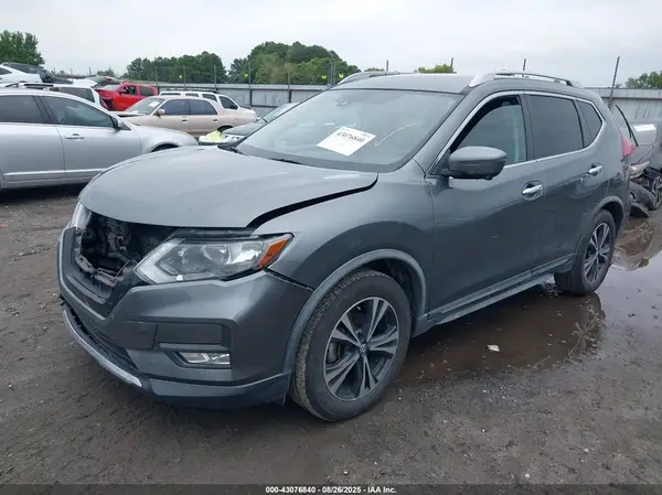 JN8AT2MT6JW463369 2018 NISSAN ROGUE - Image 2