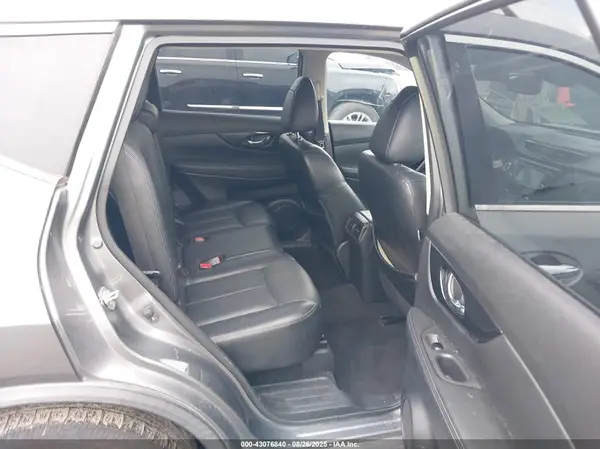 JN8AT2MT6JW463369 2018 NISSAN ROGUE - Image 8