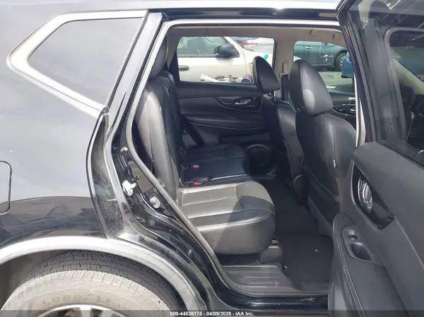 JN8AT2MT6JW464358 2018 NISSAN ROGUE - Image 8
