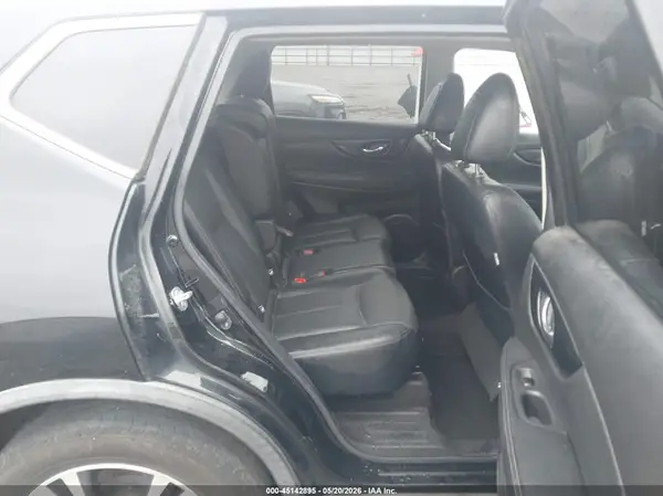 JN8AT2MT6JW464652 2018 NISSAN ROGUE - Image 8