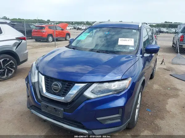 JN8AT2MT6JW465736 2018 NISSAN ROGUE - Image 2
