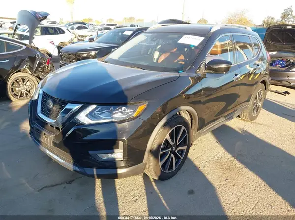 JN8AT2MT6JW467227 2018 NISSAN ROGUE - Image 2
