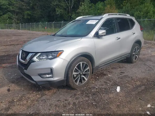 JN8AT2MT6JW470550 2018 NISSAN ROGUE - Image 2