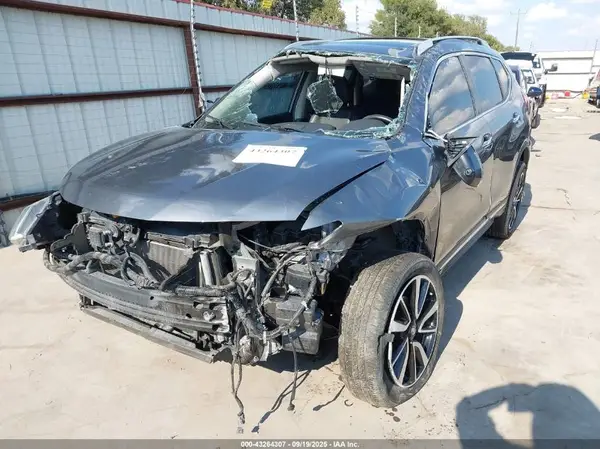 JN8AT2MT6JW487249 2018 NISSAN ROGUE - Image 2