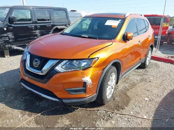 JN8AT2MT6JW487753 2018 NISSAN ROGUE - Image 2