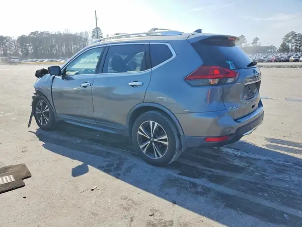JN8AT2MT6KW250424 2019 NISSAN ROGUE - Image 2