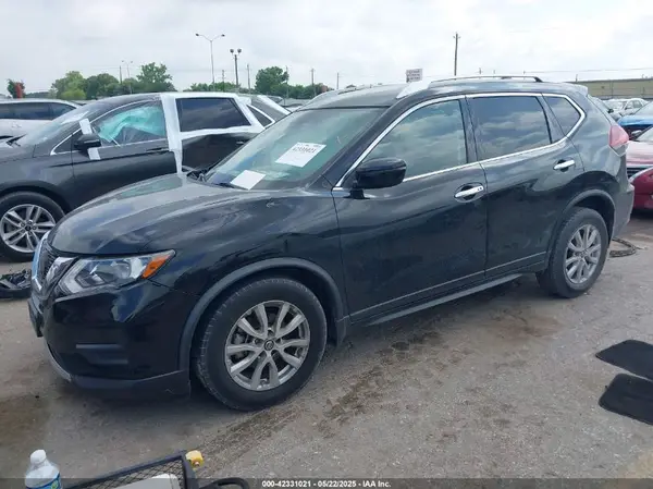 JN8AT2MT6KW255283 2019 NISSAN ROGUE - Image 2