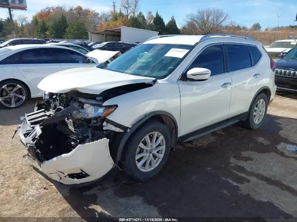 JN8AT2MT6KW255297 2019 NISSAN ROGUE - Image 2