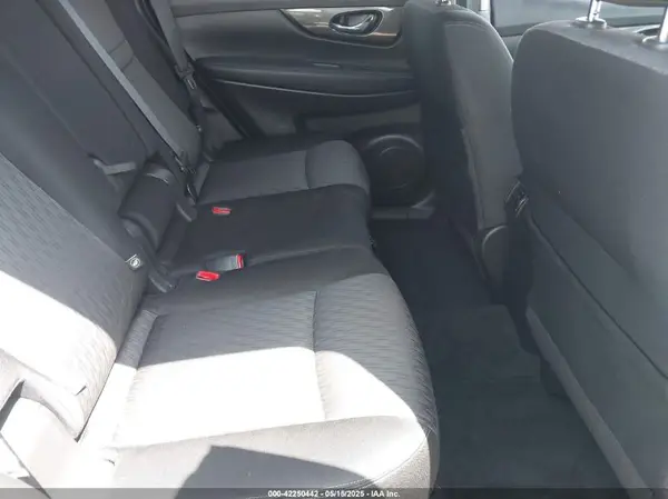 JN8AT2MT6KW256210 2019 NISSAN ROGUE - Image 8