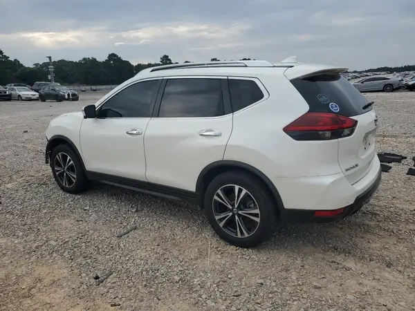 JN8AT2MT6KW257115 2019 NISSAN ROGUE - Image 2