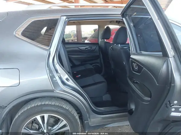 JN8AT2MT6KW262637 2019 NISSAN ROGUE - Image 8
