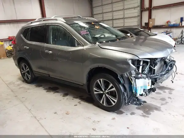 JN8AT2MT6KW263562 2019 NISSAN ROGUE - Image 1