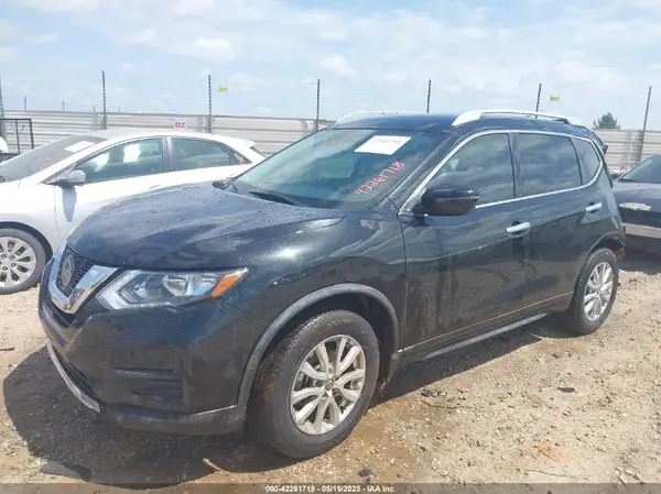 JN8AT2MT6KW267367 2019 NISSAN ROGUE - Image 2
