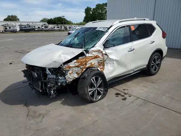 JN8AT2MT6KW268504 2019 NISSAN ROGUE - Image 1