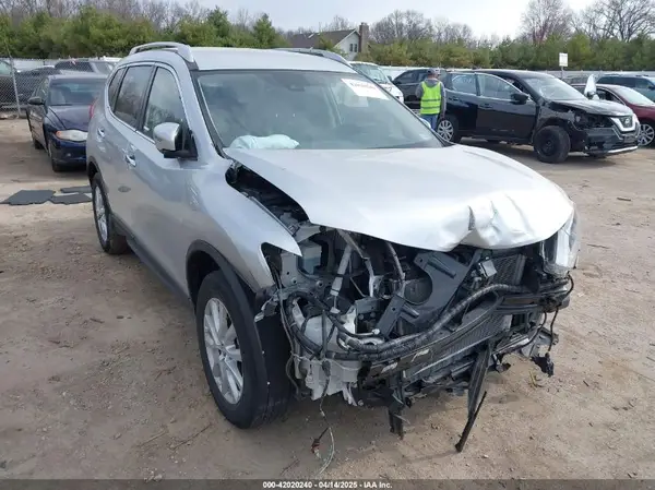 JN8AT2MT6KW500860 2019 NISSAN ROGUE - Image 1