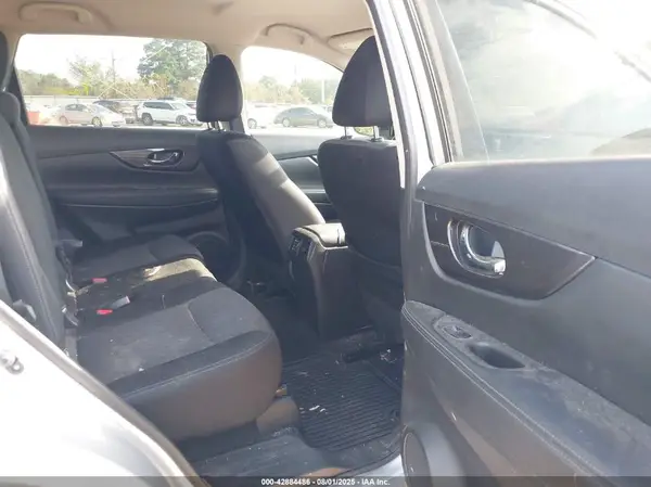 JN8AT2MT6KW501183 2019 NISSAN ROGUE - Image 8