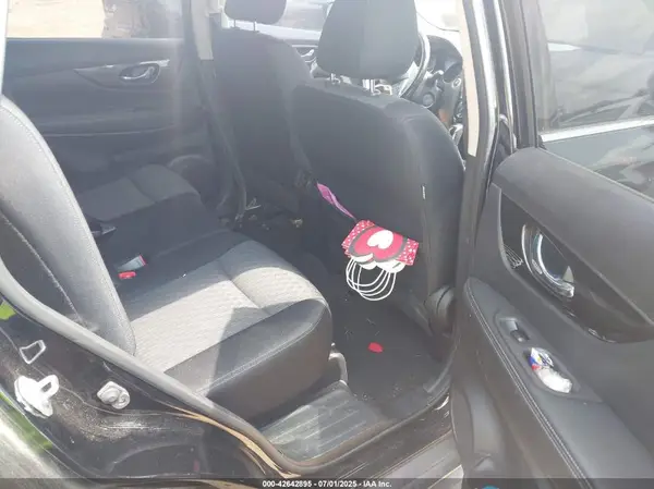 JN8AT2MT6KW504164 2019 NISSAN ROGUE - Image 8