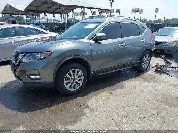 JN8AT2MT6KW504343 2019 NISSAN ROGUE - Image 2