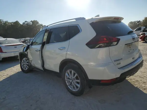 JN8AT2MT6KW504844 2019 NISSAN ROGUE - Image 2