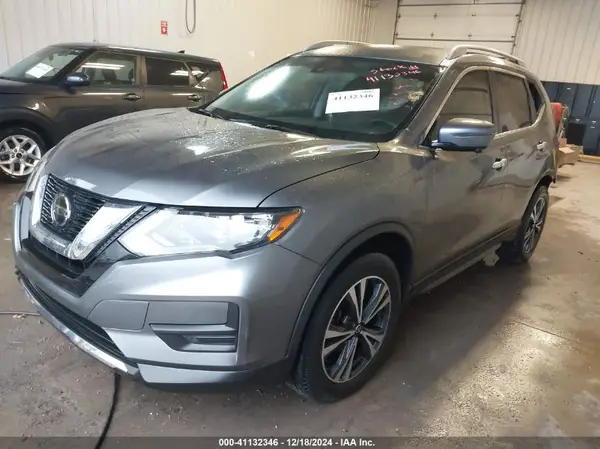 JN8AT2MT6KW504908 2019 NISSAN ROGUE - Image 2
