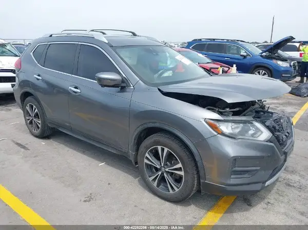 JN8AT2MT6LW000585 2020 NISSAN ROGUE - Image 1