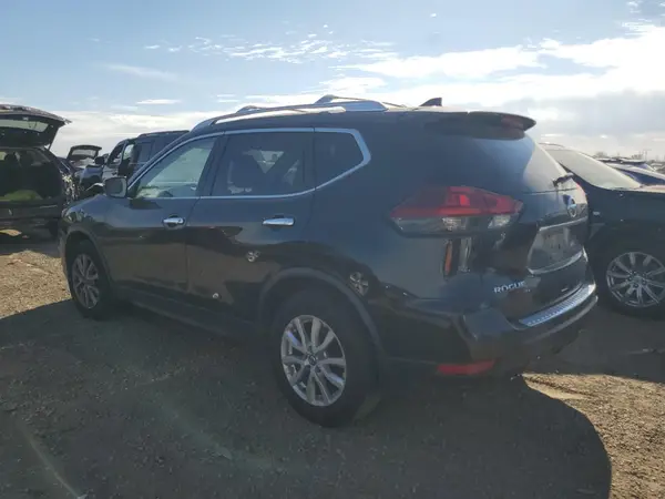 JN8AT2MT6LW008718 2020 NISSAN ROGUE - Image 2