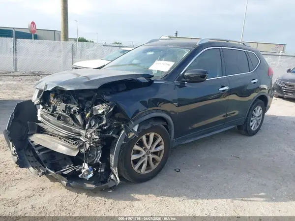 JN8AT2MT6LW013160 2020 NISSAN ROGUE - Image 2