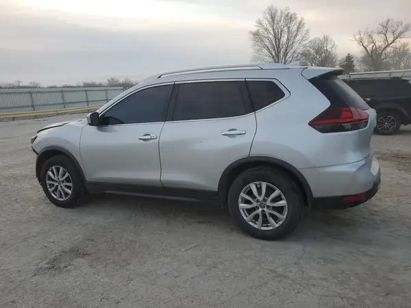 JN8AT2MT6LW038592 2020 NISSAN ROGUE - Image 2